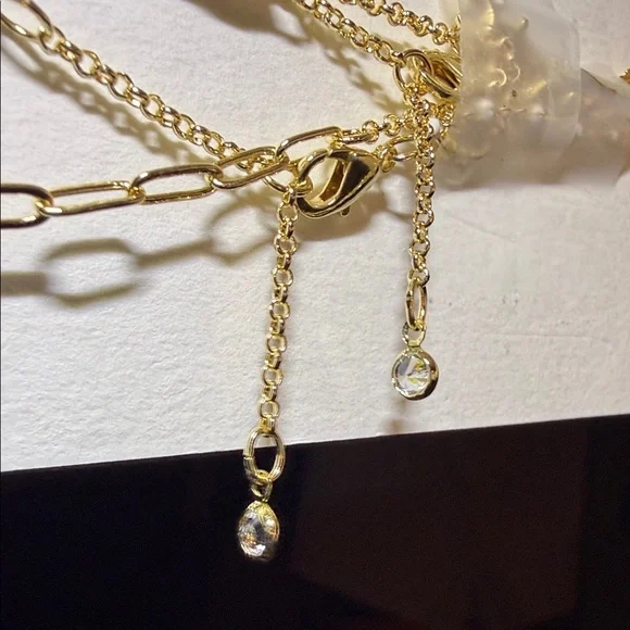 Victoria's Secret Gold Tone Layering Necklaces Set. 4 STUNNING chains! - Picture 8 of 8